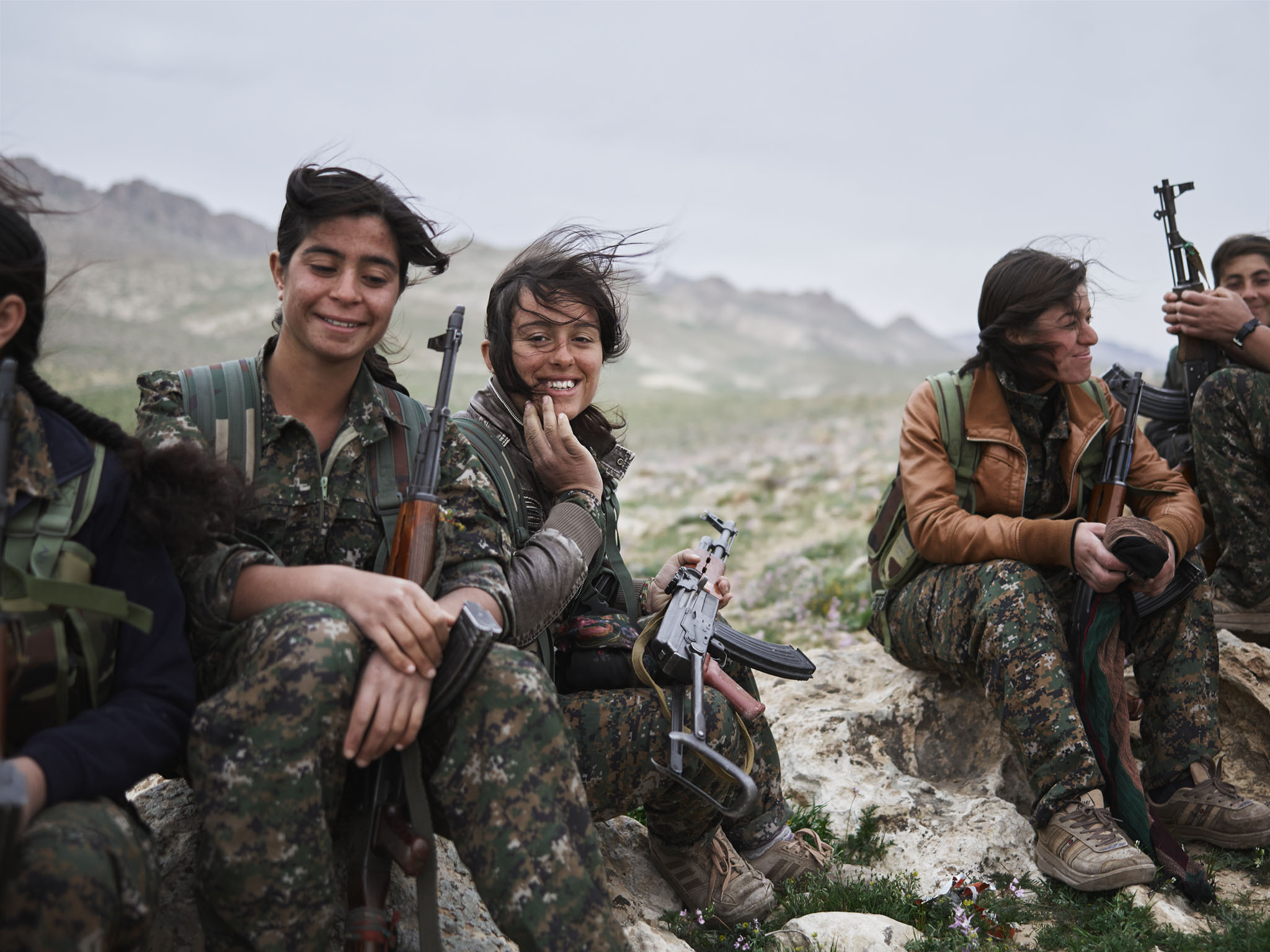 http://www.joeyl.com/uploads/onset/Shingal-Resistance-Units-Sinjar-Mountain-Iraq-Guerrilla_Fighters_of_Kurdistan_Joey_L_Photographer_029.jpg